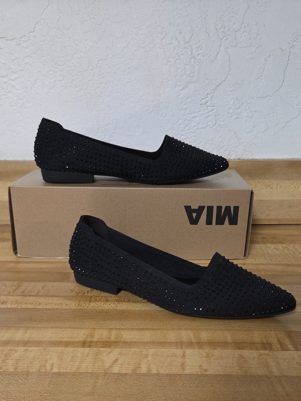 NWT "Mia" Deann" Ballet Flats Woman's Size 6M